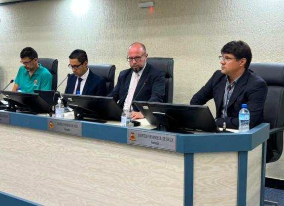 04_08-1-audiencia-publica-cemiterios-verticais-2.jpeg