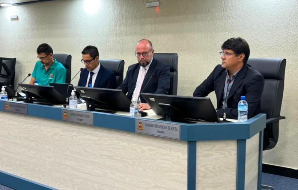 04_08-1-audiencia-publica-cemiterios-verticais-2.jpeg