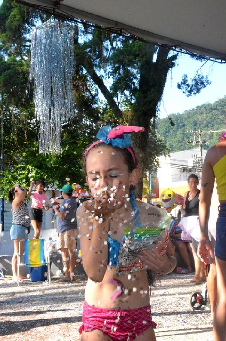 25-carnaval-de-antigamente-tera-quatro-matines-na-praca-dr-candido-motta.jpg