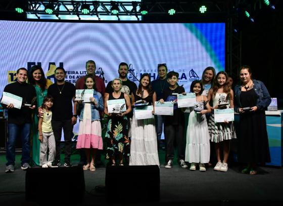 alunos-da-escola-civico-municipal-major-olimpio-se-destacam-no-20-concurso-de-poesia-de-ilhabela.jpeg