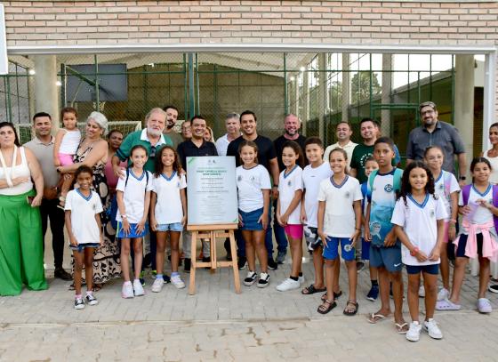 capa-ilhabela-prefeito-colucci-entrega-nova-escola-municipal-no-itaquanduba-com-ensino-em-periodo-integral-1.jpg