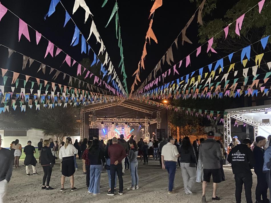 com-novo-local-e-novas-atracoes-circuito-cultural-agitara-a-praia-de-castelhanos-neste-fim-de-semana.jpg