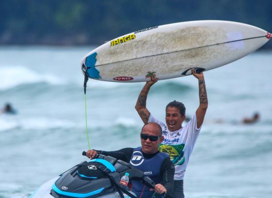 comeca-o-dream-tour-em-ubatuba-elite-do-surfe-entra-em-cena-em-itamambuca.jpg
