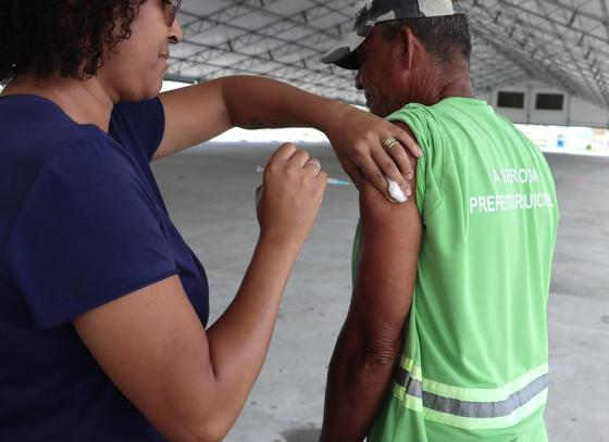 dia-d-da-vacinacao-em-caraguatatuba-aplica-mais-de-500-doses-e-campanha-ja-ultrapassa-12-mil-aplicacoes-1.jpg