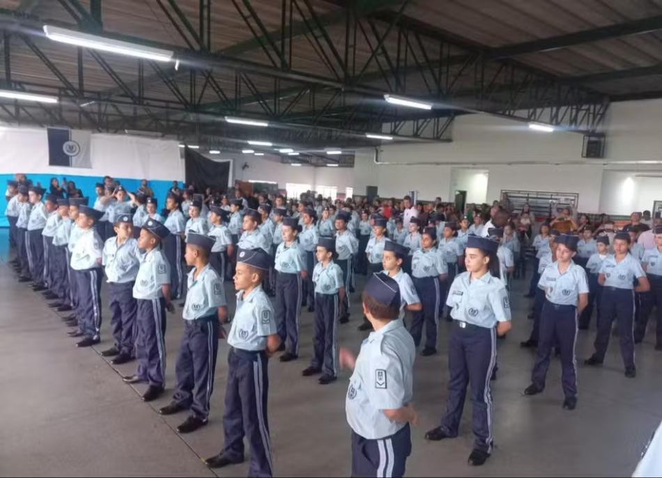 escola-civico-militar.jpeg