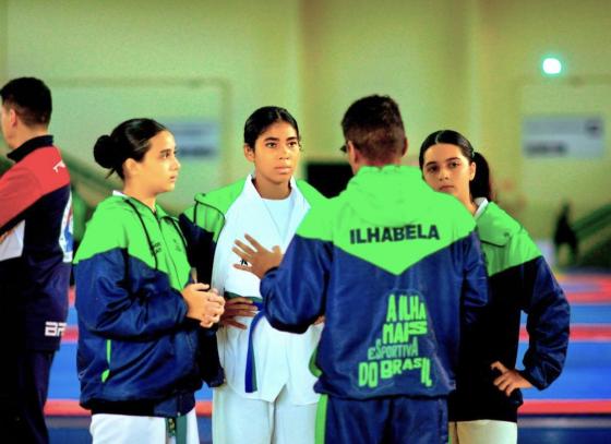 ilhabela-e-destaque-com-importantes-conquistas-na-natacao-master-taekwondo-e-volei-feminino-em-competicoes-estaduais-e-regionais-3.jpeg