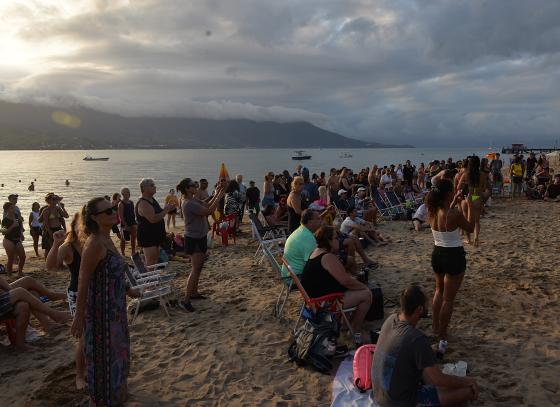 ilhabela-jam-movimenta-praia-do-pereque-com-musica-improviso-e-talentos-locais-neste-final-de-semana.jpg