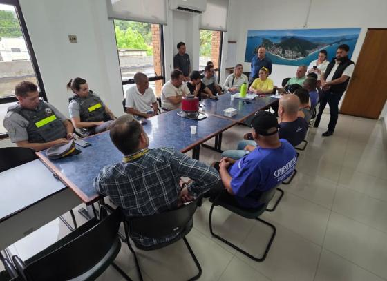prefeita-flavia-pascoal-cobra-solucao-urgente-para-a-ponte-da-maranduba-apos-interdicao-para-caminhoes.jpeg
