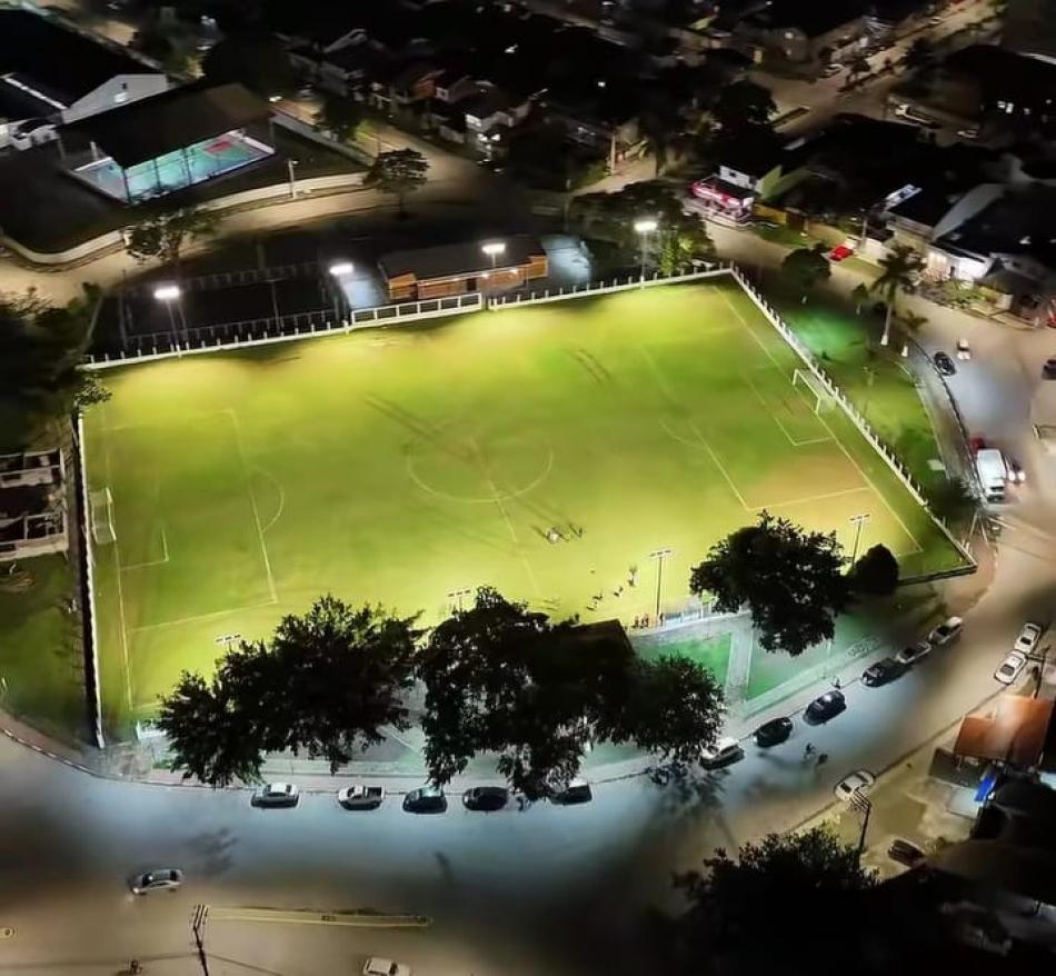 prefeita-flavia-pascoal-inaugura-nova-iluminacao-no-campo-do-maracana-na-estufa-ii-1.jpeg