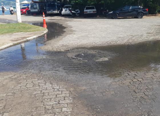 prefeito-multa-sabesp-por-lancamento-de-esgoto-em-via-publica-e-contaminacao-de-praia.jpeg