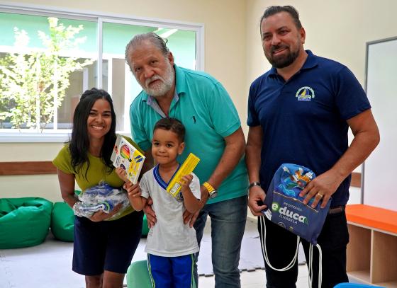 prefeito-toninho-colucci-da-inicio-ao-maior-concurso-da-educacao-ja-realizado-em-ilhabela.jpeg