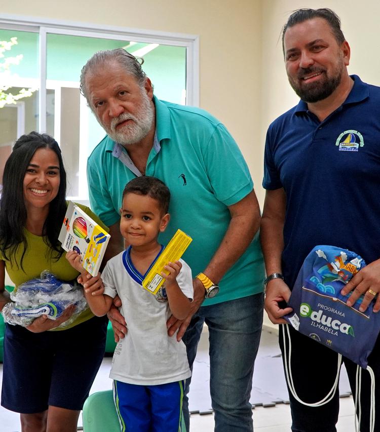 prefeito-toninho-colucci-da-inicio-ao-maior-concurso-da-educacao-ja-realizado-em-ilhabela.jpeg