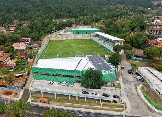 prefeito-toninho-colucci-entrega-fase-final-do-complexo-esportivo-do-peii-sul-em-ilhabela-3.jpeg