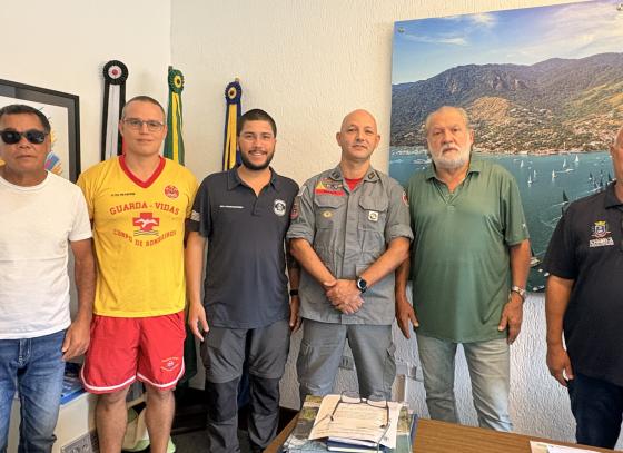 prefeito-toninho-colucci-trata-da-implantacao-da-base-do-gbmar-em-reuniao-com-comando-dos-bombeiros-maritimos.jpeg