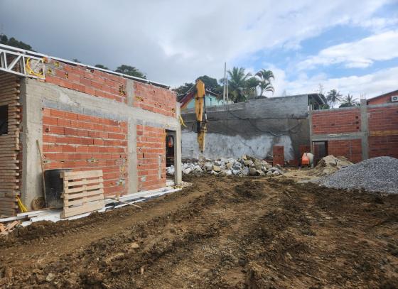 prefeitura-acelera-obras-da-nova-escola-civico-municipal-do-itaquanduba-2.jpeg