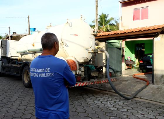 prefeitura-de-caraguatatuba-faz-forca-tarefa-para-zerar-fila-de-limpeza-de-fossas-ate-junho-2.jpg