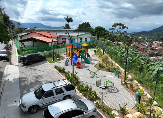 prefeitura-de-ilhabela-entrega-nova-praca-com-espaco-de-lazer-e-convivencia-na-barra-velha.jpeg