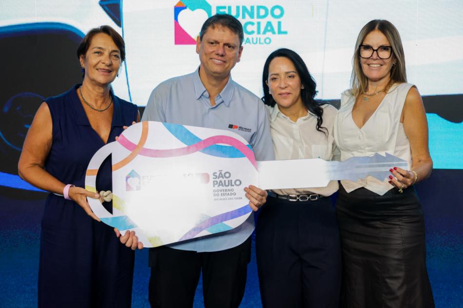 prefeitura-de-ilhabela-recebe-veiculo-do-governo-do-estado-para-fortalecer-acoes-sociais-no-municipio.jpeg