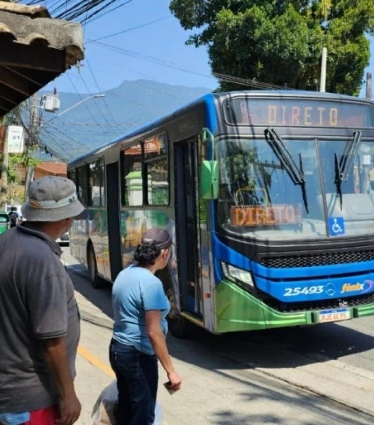 prefeitura-de-ilhabela-reduz-tarifa-de-onibus-para-r$-250-a-partir-deste-domingo-1_1.jpg