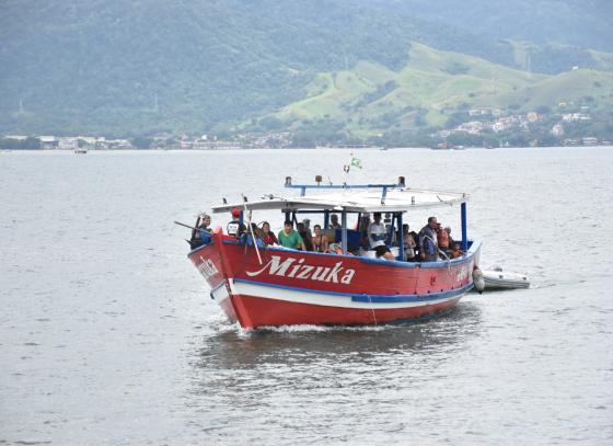prefeitura-de-ilhabela-resgata-turistas-e-moradores-que-estavam-temporariamente-isolados-em-castelhanos-devido-as-chuvas.jpeg