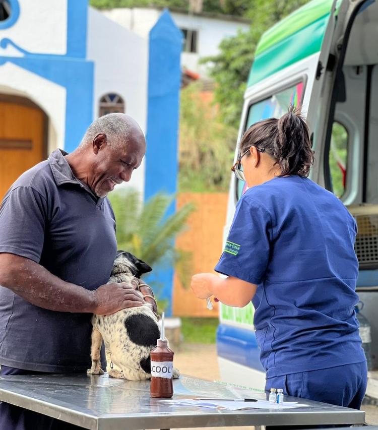 prefeitura-de-ilhabela-retoma-programa-bem-estar-animal-e-leva-servicos-gratuitos-do-cra-aos-bairros.jpeg