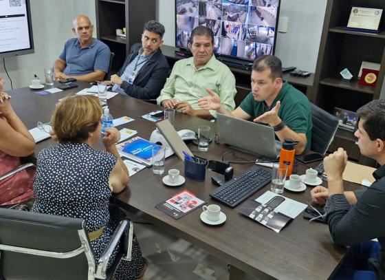 prefeitura-discute-desenvolvimento-economico-com-representantes-do-estado.jpg