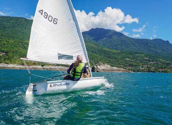 projeto-vela-para-todos-oferece-aulas-gratuitas-em-ilhabela.jpg