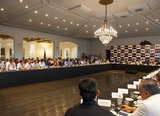 reinaldinho-anuncia-investimento-de-r$-150-milhoes-em-saneamento-basico-para-cambury-1.jpg