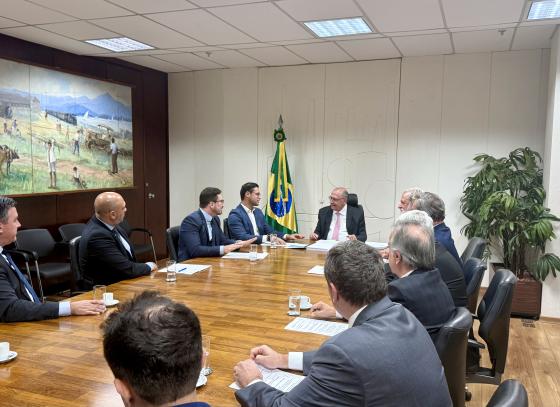 reinaldinho-se-reune-com-vice-presidente-geraldo-alckmin-e-fortalece-defesa-dos-empregos-no-porto-de-sao-sebastiao-2.jpg