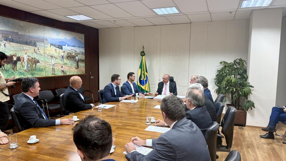 reinaldinho-se-reune-com-vice-presidente-geraldo-alckmin-e-fortalece-defesa-dos-empregos-no-porto-de-sao-sebastiao-2.jpg