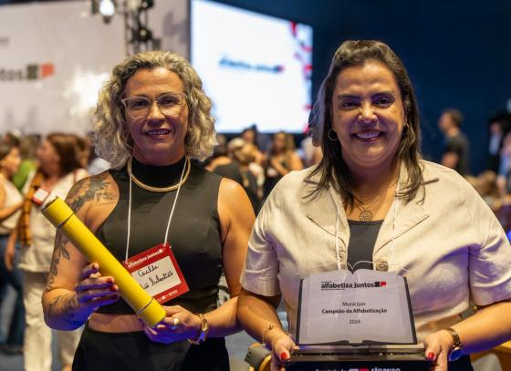 sao-sebastiao-recebe-premio-excelencia-educacional-do-governo-do-estado-por-avancos-na-alfabetizacao-2.jpeg