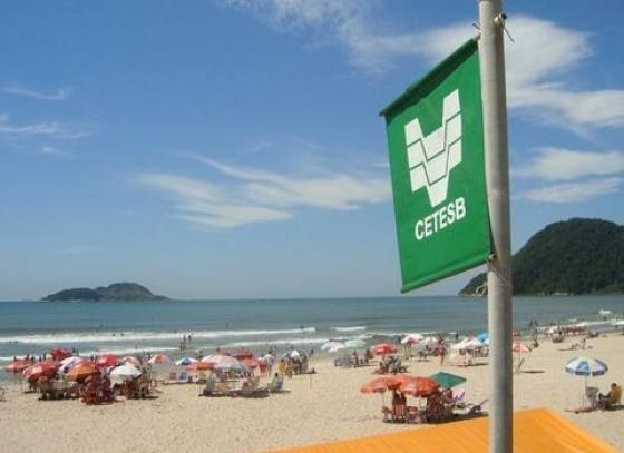 sua-praia-tem-bandeira-vermelha-ou-verde-cetesb-cuida-da-balneabilidade-em-sp.jpg
